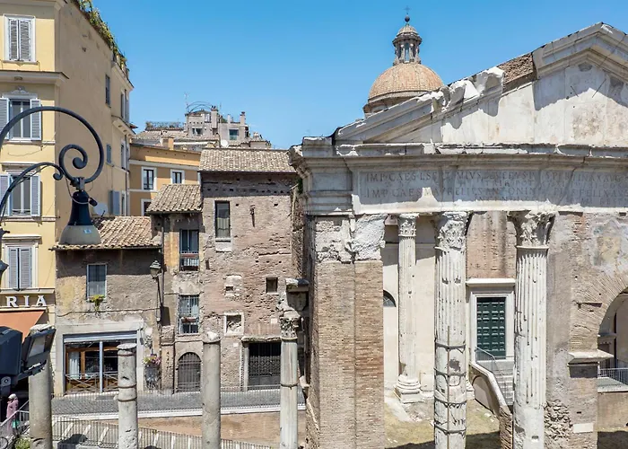 The Rent - Three-room With View Of The Portico D'ottavia Daire Roma