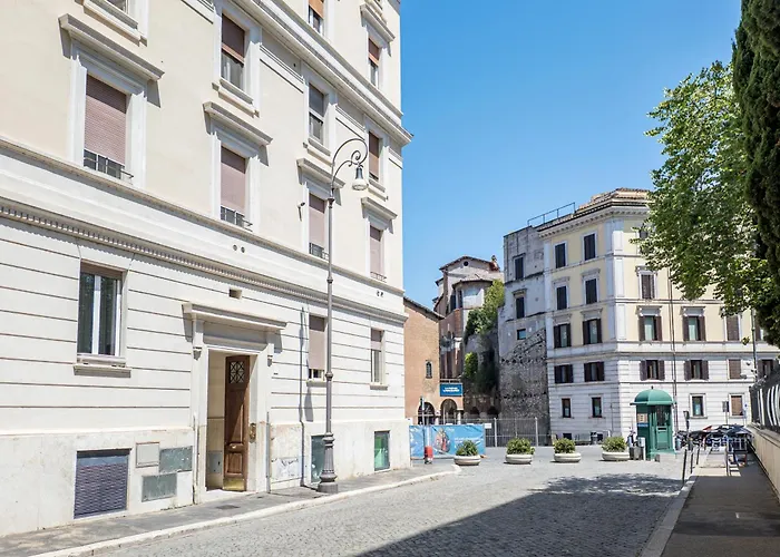 Daire The Rent - Three-room With View Of The Portico D'ottavia Roma