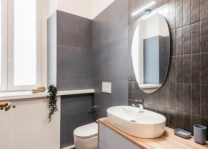 The Rent - Three-room With View Of The Portico D'ottavia * Roma